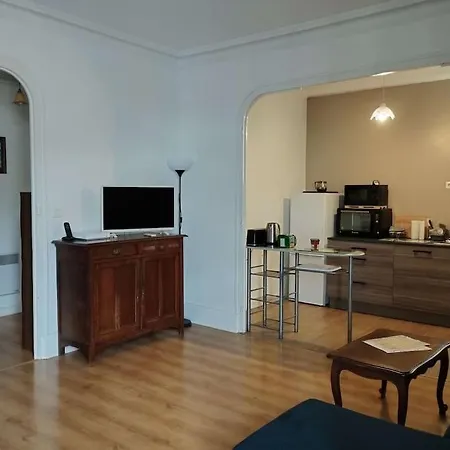 Lumineux A Deux Pas Des Thermes Apartment *